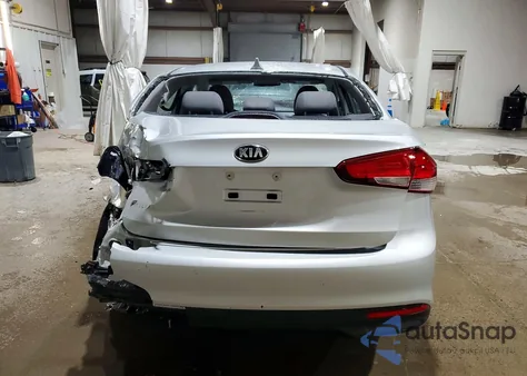 2017 Kia Forte Lx z USA, uszkodzony, nr VIN 3KPFK4A75HE055781